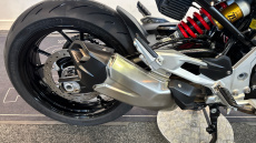 BMW F900 R